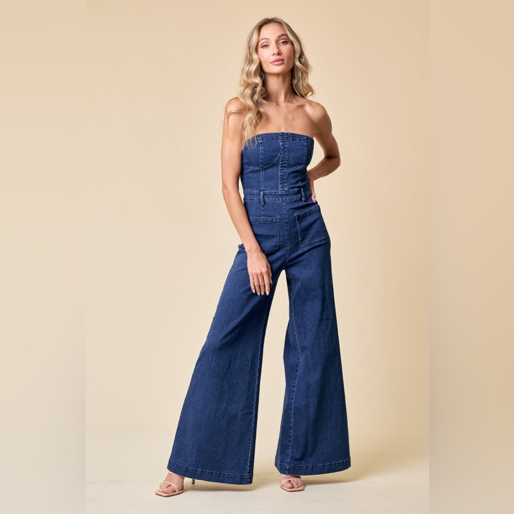 MID DENIM STRAPLESS WIDE LEG DENIM JUMPSUIT WITH POCKETS🤠 - Picture 2 of 9